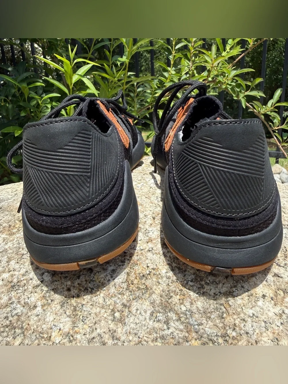 OluKai Nohea Moku Sneakers Mens Size 9 Black Brown Comfort Casual Travel Shoes